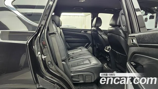 KG_Mobility_Ssangyong Rexton 2017 thumb 12