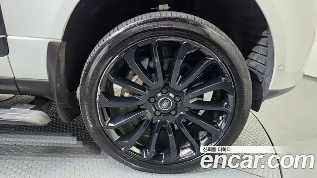 Land Rover Range Rover 2015 thumb 5