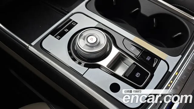 Kia Carnival 2024 thumb 9