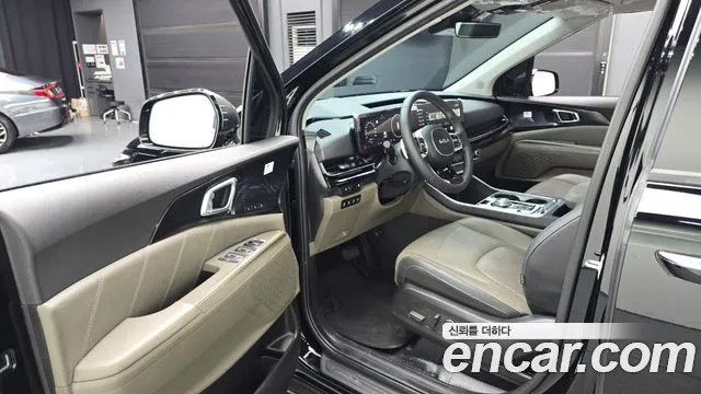 Kia Carnival 2024 thumb 10
