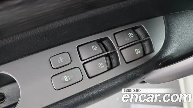 KG_Mobility_Ssangyong KORANDO 2016 thumb 11