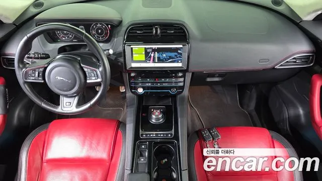 Jaguar F-Pace 2019 thumb 7