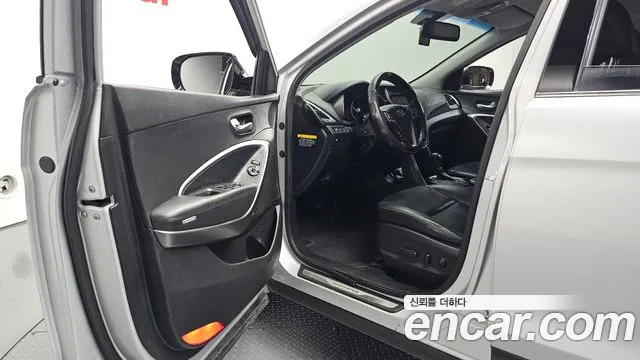 Hyundai DM 2013 thumb 10