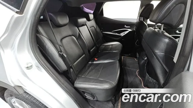 Hyundai DM 2013 thumb 11