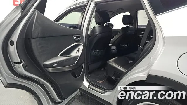 Hyundai DM 2013 thumb 12
