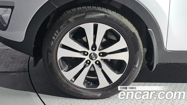 Kia Sportage 2010 thumb 5