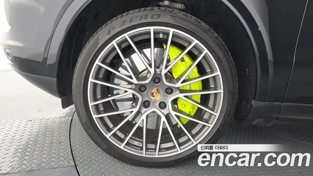 Porsche Cayenne 2020 thumb 5