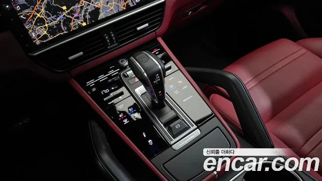 Porsche Cayenne 2020 thumb 9