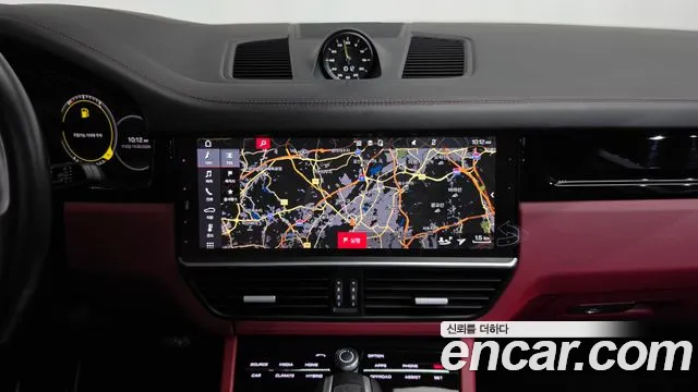 Porsche Cayenne 2020 thumb 12