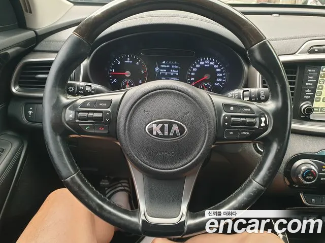 Kia Sorento 2016 thumb 8