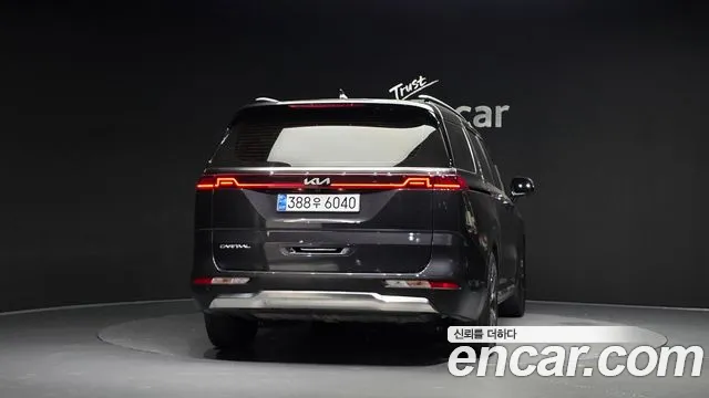 Kia Carnival 2022 thumb 4