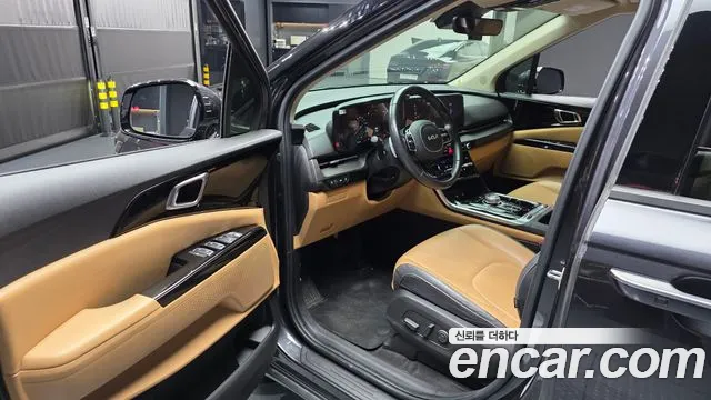 Kia Carnival 2022 thumb 10