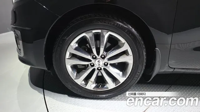Kia Carnival 2018 thumb 5