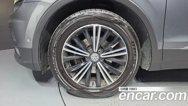 Volkswagen Tiguan 2020 thumb 5