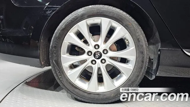 Hyundai Grandeur 2011 thumb 5