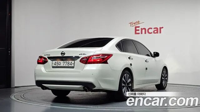 Nissan Altima 2017 thumb 2