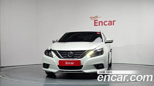 Nissan Altima 2017 thumb 3