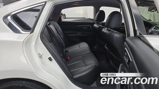 Nissan Altima 2017 thumb 12