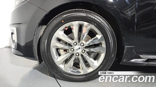 Kia Carnival 2017 thumb 5