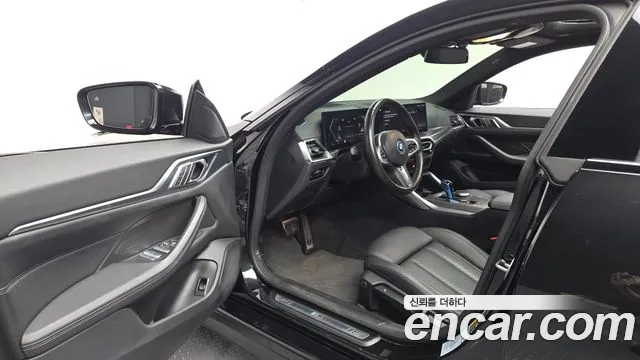 BMW i4 2022 thumb 10