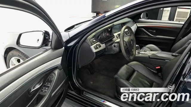 BMW 5 серии 2012 thumb 10