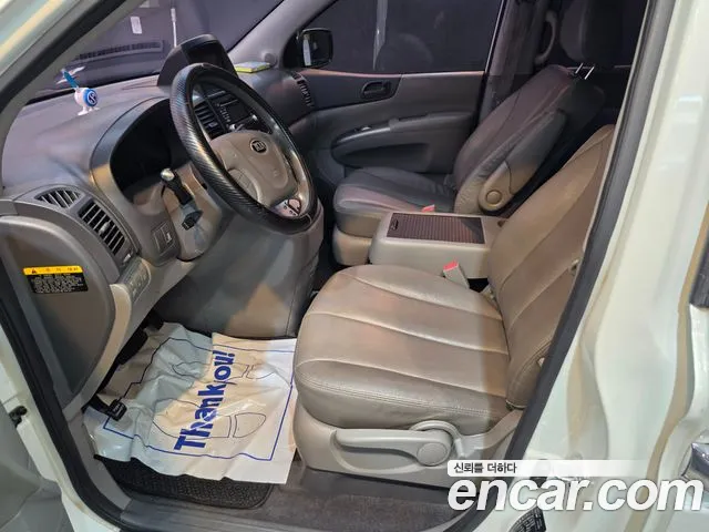 Kia Carnival 2013 thumb 9