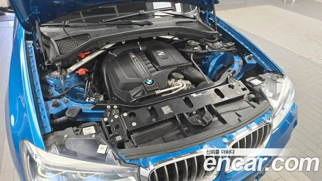 BMW X4 2016 thumb 6