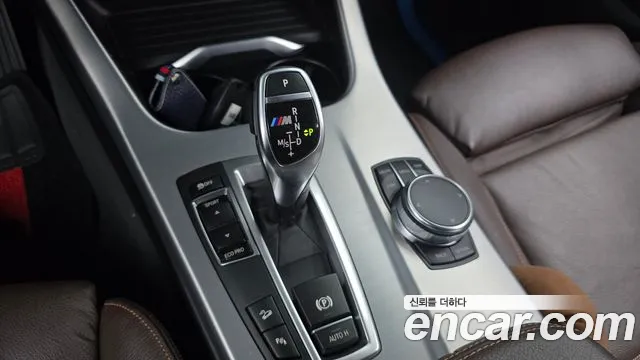 BMW X4 2016 thumb 9
