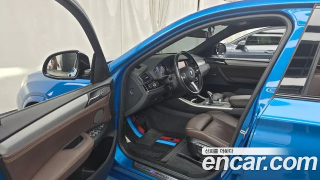 BMW X4 2016 thumb 10