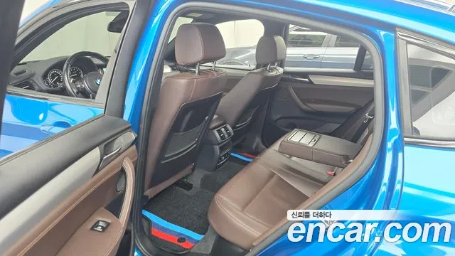 BMW X4 2016 thumb 12