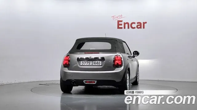 Mini Cooper Convertible 2019 thumb 4
