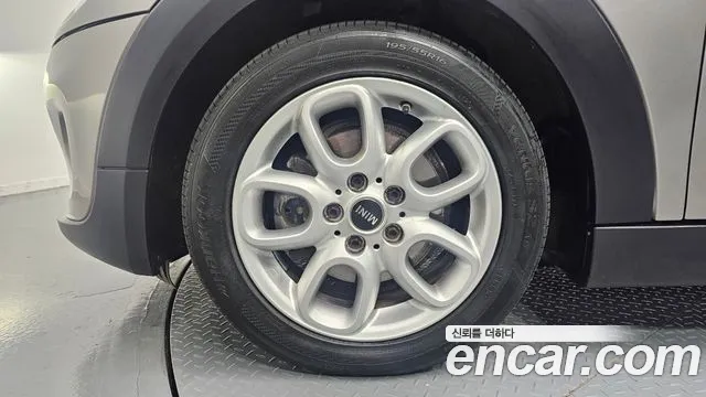 Mini Cooper Convertible 2019 thumb 5