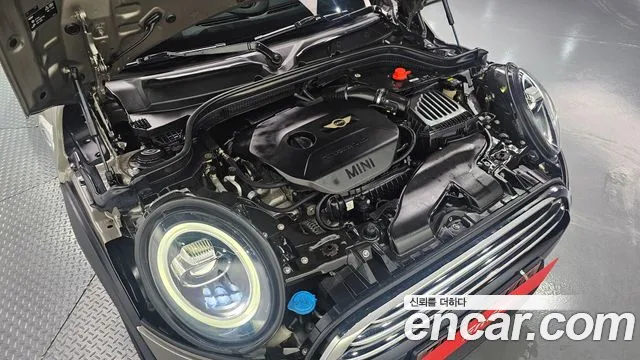 Mini Cooper Convertible 2019 thumb 6