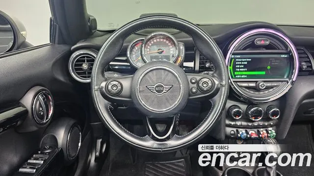 Mini Cooper Convertible 2019 thumb 11