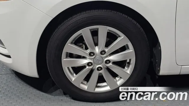 Kia K3 2013 thumb 5