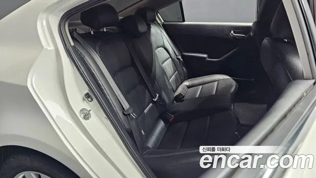 Kia K3 2013 thumb 11