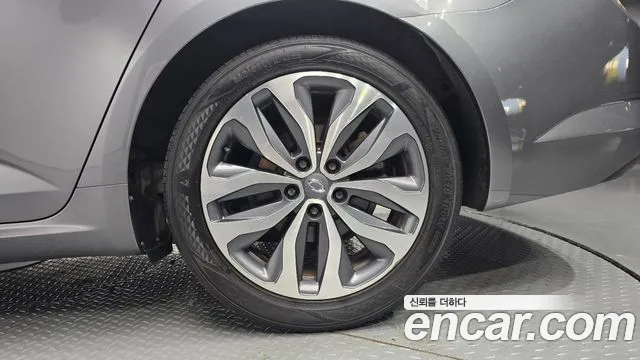 Renault Megane 2016 thumb 5