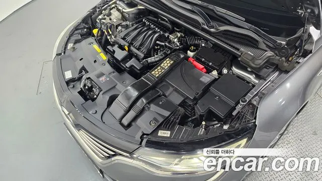 Renault Megane 2016 thumb 6
