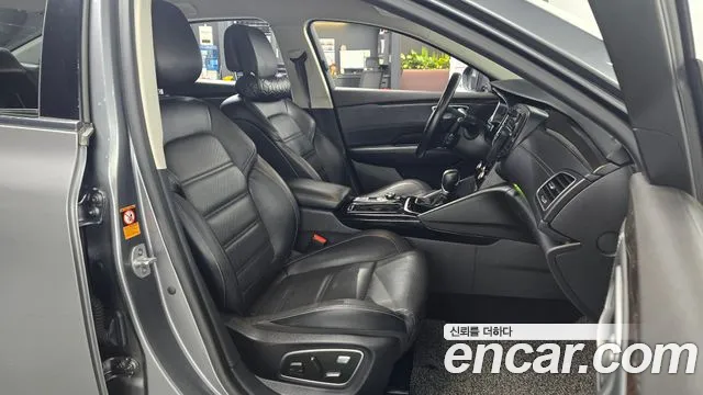 Renault Megane 2016 thumb 10
