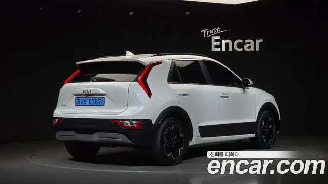 Kia Niro 2022 thumb 2