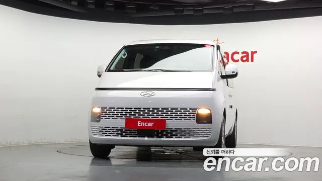 Hyundai Staria 2022 thumb 3