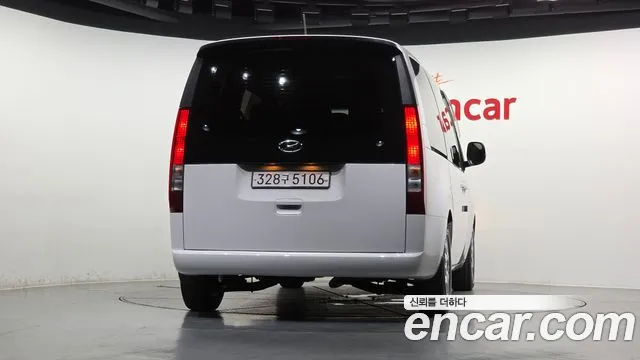 Hyundai Staria 2022 thumb 4