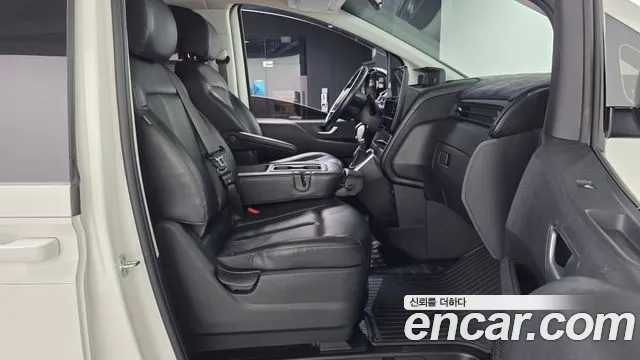 Hyundai Staria 2022 thumb 11