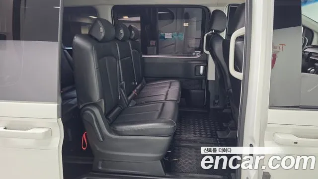 Hyundai Staria 2022 thumb 12