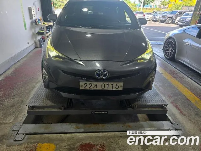 Toyota Prius 2016 thumb 2