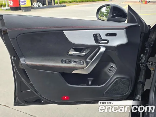 Mercedes-Benz CLA 2021 thumb 9