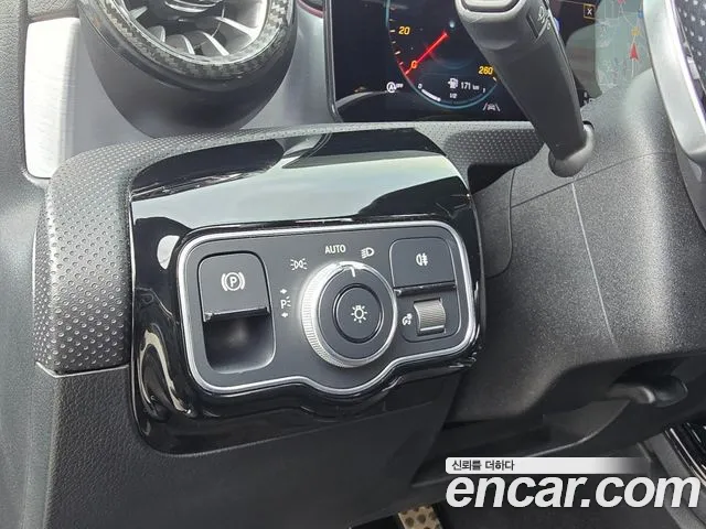 Mercedes-Benz CLA 2021 thumb 10