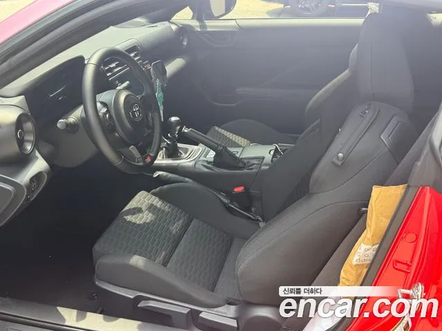 Toyota GT86 2024 thumb 10