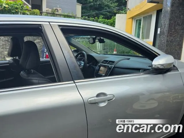 Toyota Camry 2015 thumb 9