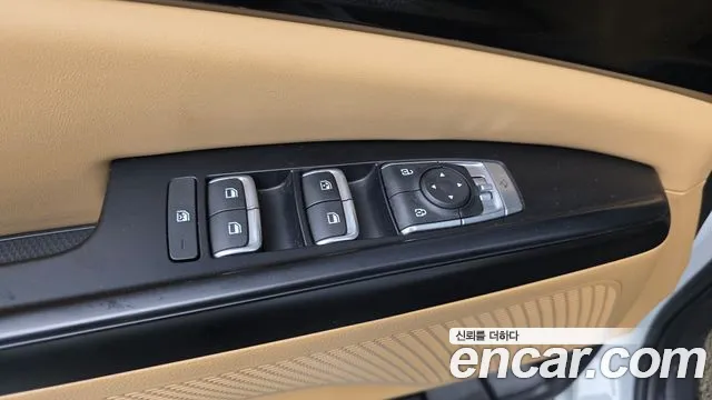 Kia Carnival 2021 thumb 11